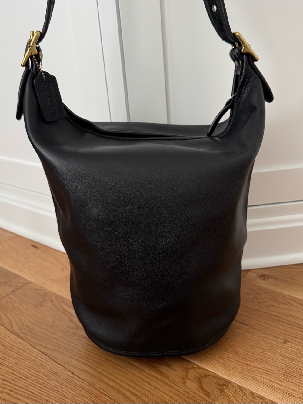 Vintage Coach Duffle Sac 9085 XL Black
Leather Shoulder Bag Made in Costa Rica - Picture 12 of 13